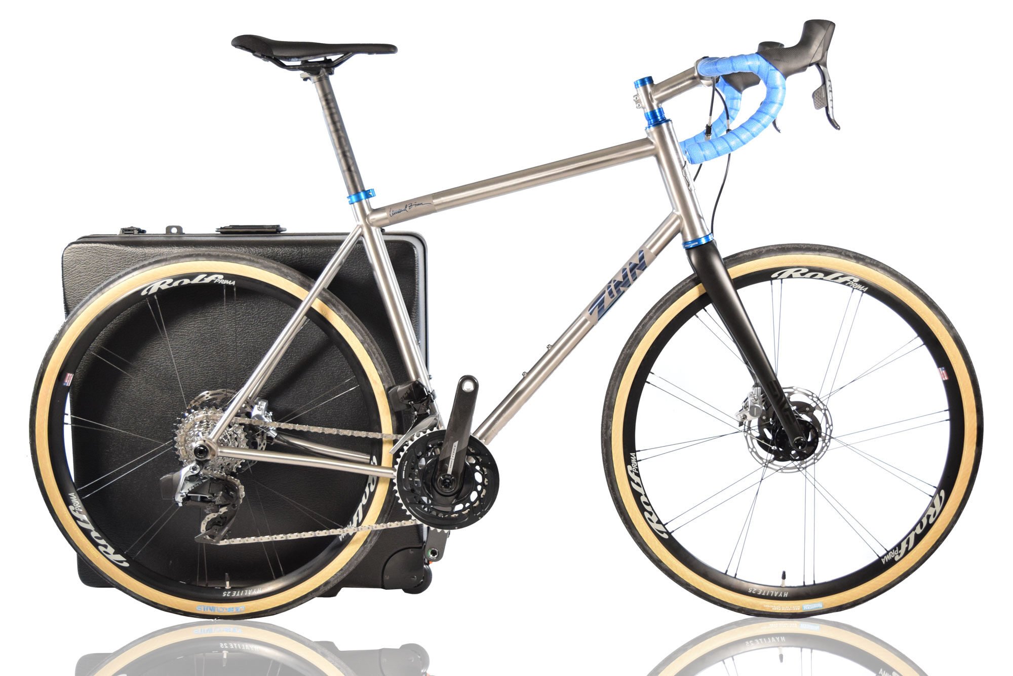 Titanium-Travel-bike-Zcoupler-w-case-2000px-1